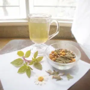 5 Green Tea Drink Recipes for Weight Loss 5 Decaf green tea with tulsi and chamomile for an evening drink